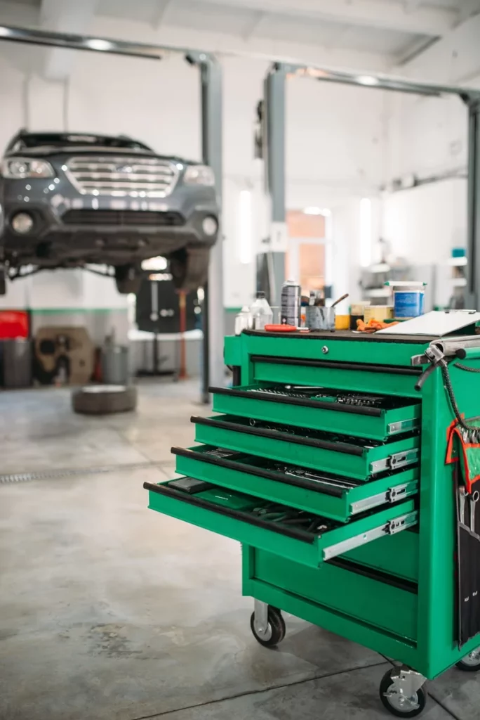 Imagen de banco de herramientas de taller cliente de la consultoría automotriz DRS Consulting.